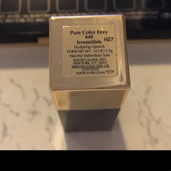 NWT Estée Lauder Lipstick - Picture 2 of 2